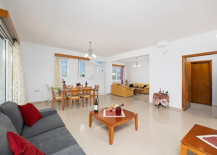 빌라 Sunset Paradise Kalavárda